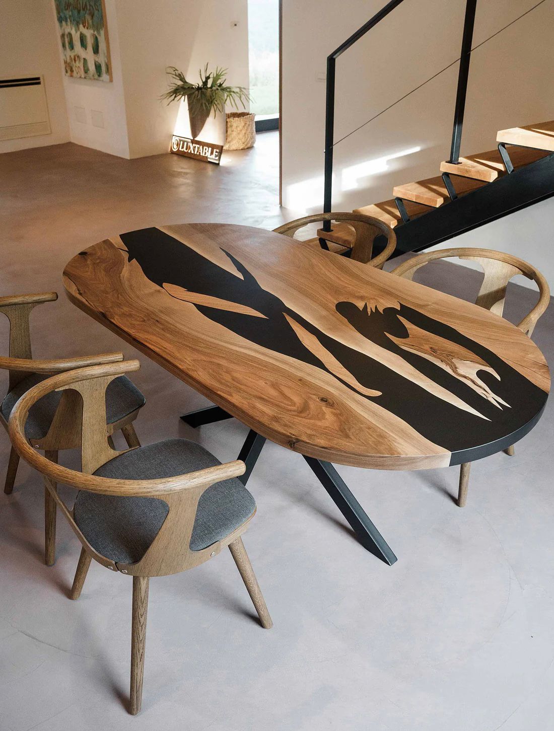 Ébano Table